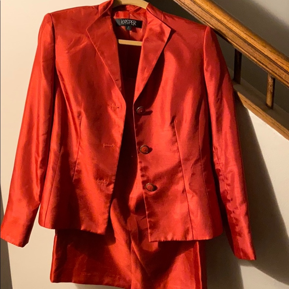 Show-stopper 2pc Kasper business suit!